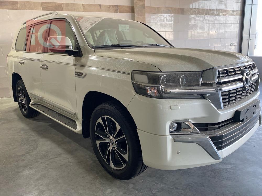 تۆیۆتا لاند کروزەر